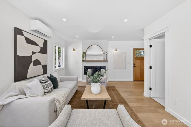 5639 3rd Avenue NW, Seattle, WA 98107
