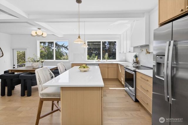 5639 3rd Avenue NW, Seattle, WA 98107