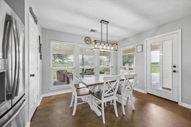 1791 Fm 2434, Weimar, TX 78962