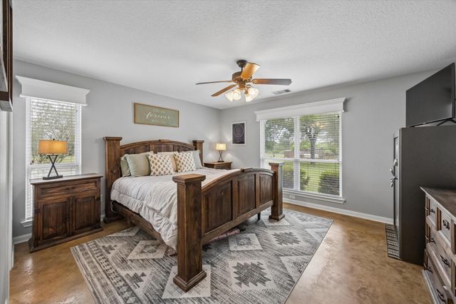 1791 Fm 2434, Weimar, TX 78962