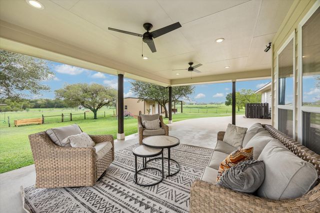 1791 Fm 2434, Weimar, TX 78962