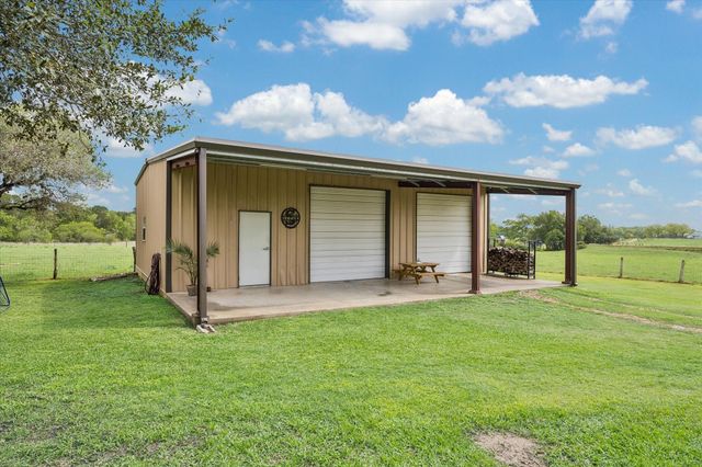 1791 Fm 2434, Weimar, TX 78962
