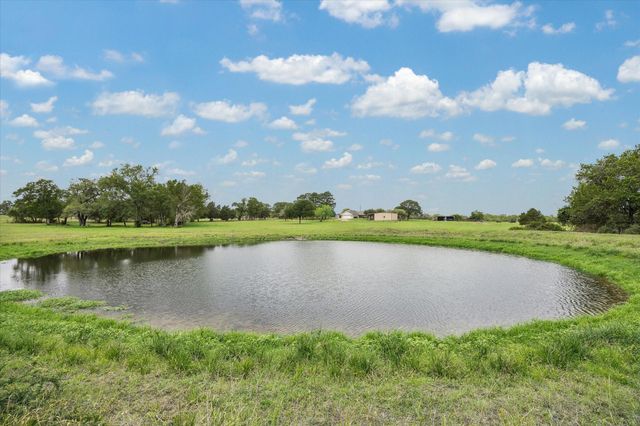 1791 Fm 2434, Weimar, TX 78962