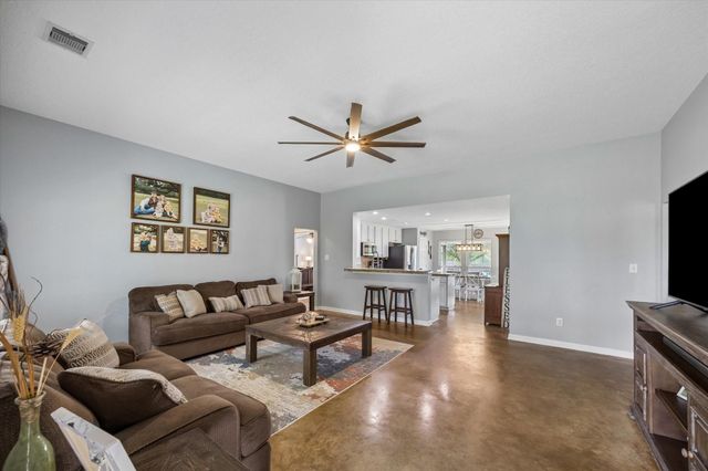 1791 Fm 2434, Weimar, TX 78962