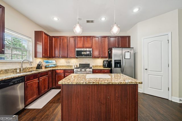 370 Windsor Way, Fairburn, GA 30213