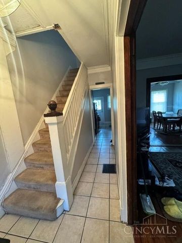229 Dorchester Avenue, Cincinnati, OH 45219