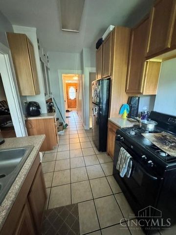 229 Dorchester Avenue, Cincinnati, OH 45219