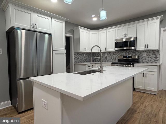 5413 GAINOR RD, Philadelphia, PA 19131