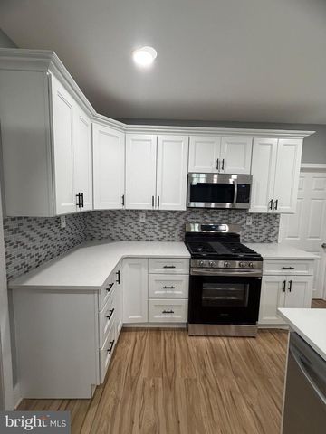 5413 GAINOR RD, Philadelphia, PA 19131