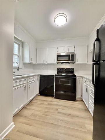 133 Columbine Drive 118, Winston-salem, NC 27106