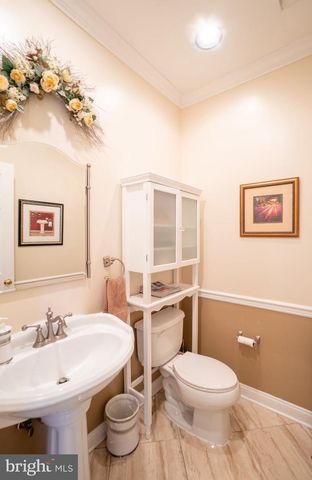 1066 N KIMBLES RD, Yardley, PA 19067