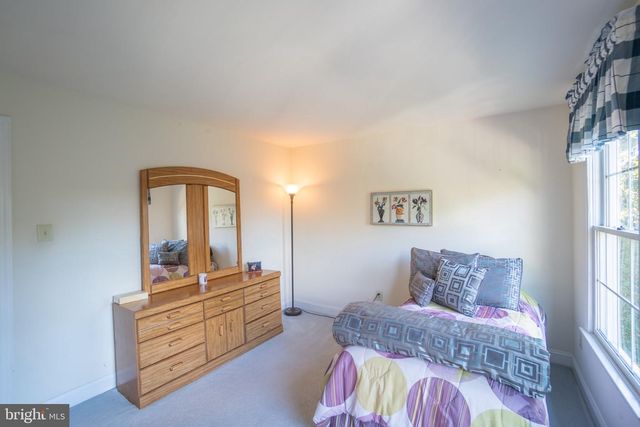 1066 N KIMBLES RD, Yardley, PA 19067