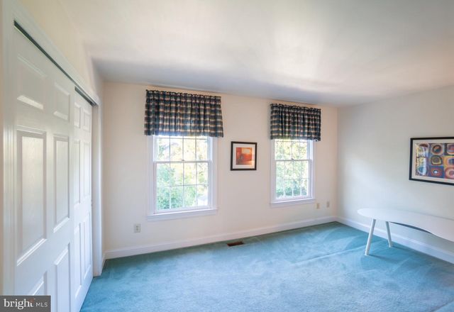 1066 N KIMBLES RD, Yardley, PA 19067
