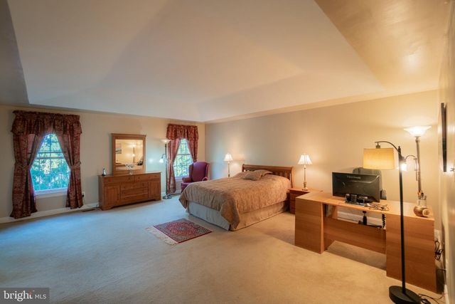 1066 N KIMBLES RD, Yardley, PA 19067