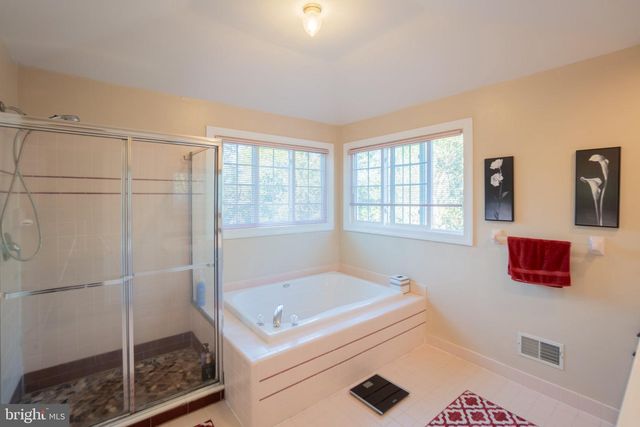 1066 N KIMBLES RD, Yardley, PA 19067