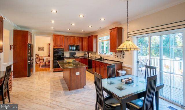 1066 N KIMBLES RD, Yardley, PA 19067