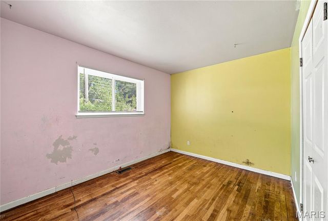 1745 Foley Drive, St Louis, MO 63136