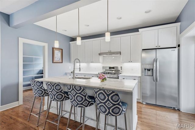 3890 McDonald Avenue, St Louis, MO 63116