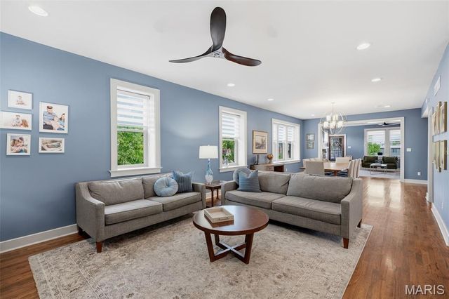 3890 McDonald Avenue, St Louis, MO 63116