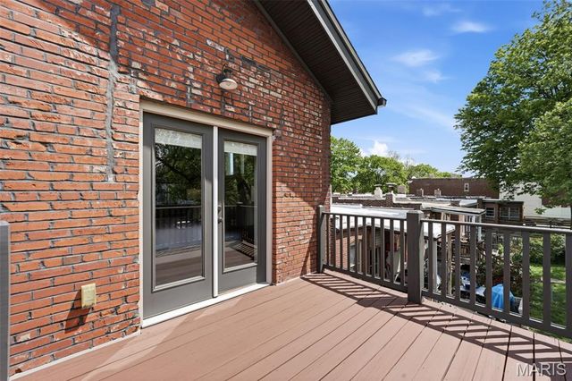3890 McDonald Avenue, St Louis, MO 63116