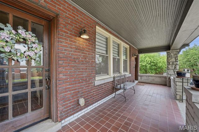 3890 McDonald Avenue, St Louis, MO 63116
