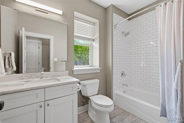 3890 McDonald Avenue, St Louis, MO 63116