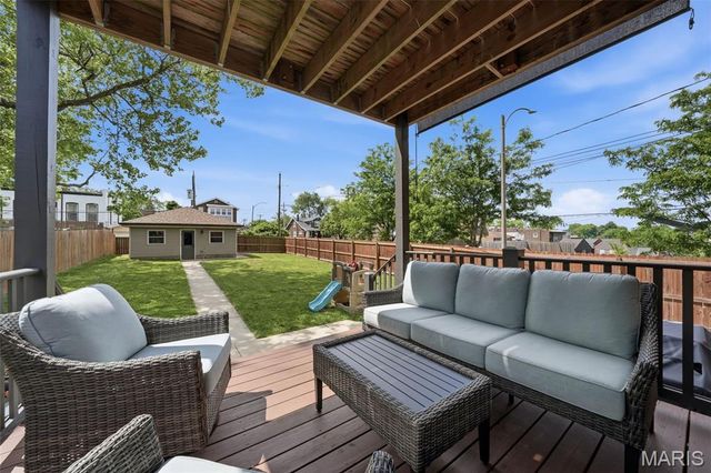 3890 McDonald Avenue, St Louis, MO 63116