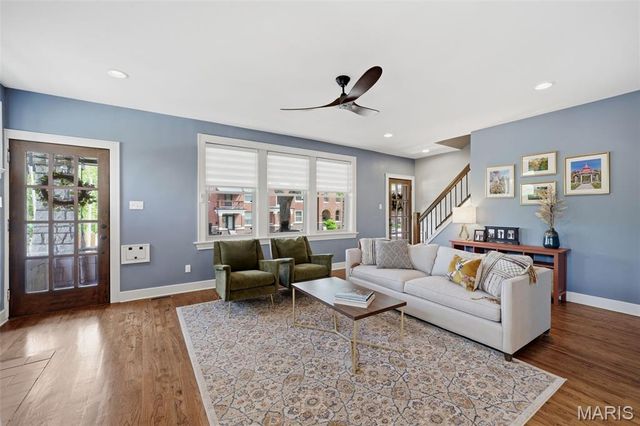 3890 McDonald Avenue, St Louis, MO 63116