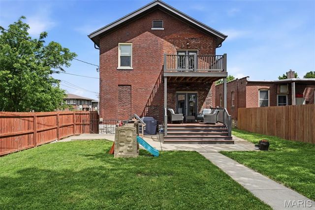 3890 McDonald Avenue, St Louis, MO 63116