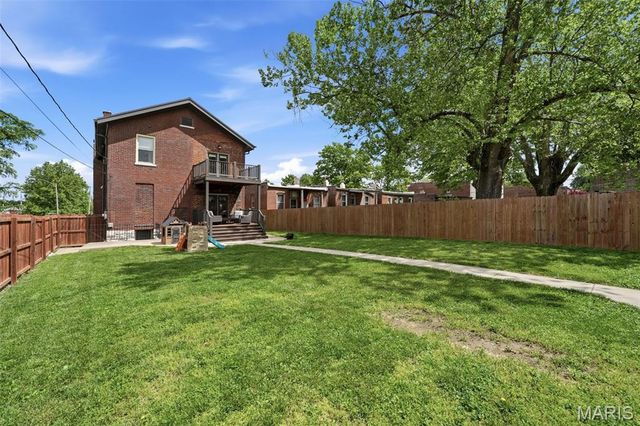 3890 McDonald Avenue, St Louis, MO 63116