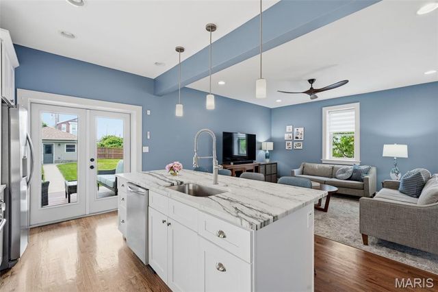 3890 McDonald Avenue, St Louis, MO 63116