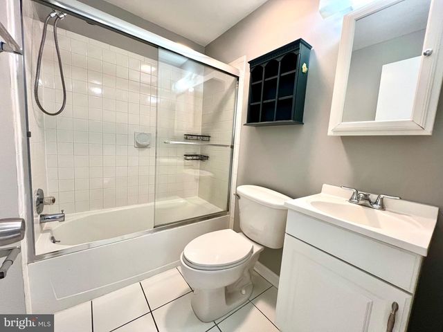 3039 TALKING ROCK DR, Fairfax, VA 22031