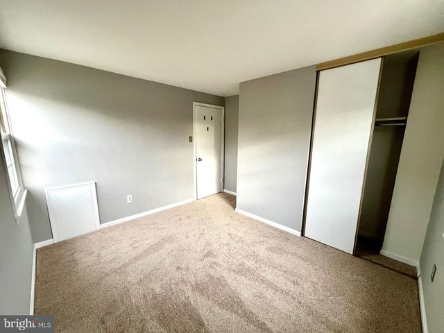 3039 TALKING ROCK DR, Fairfax, VA 22031