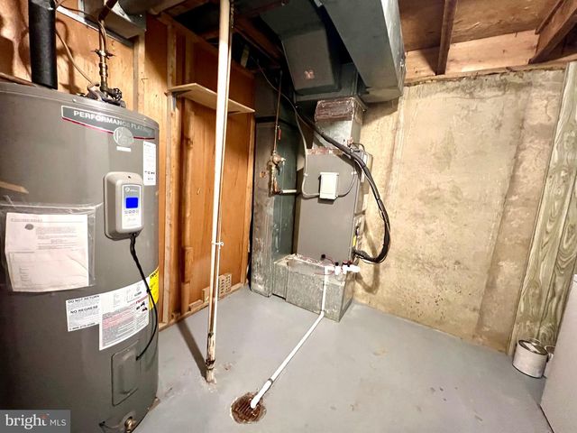 3039 TALKING ROCK DR, Fairfax, VA 22031