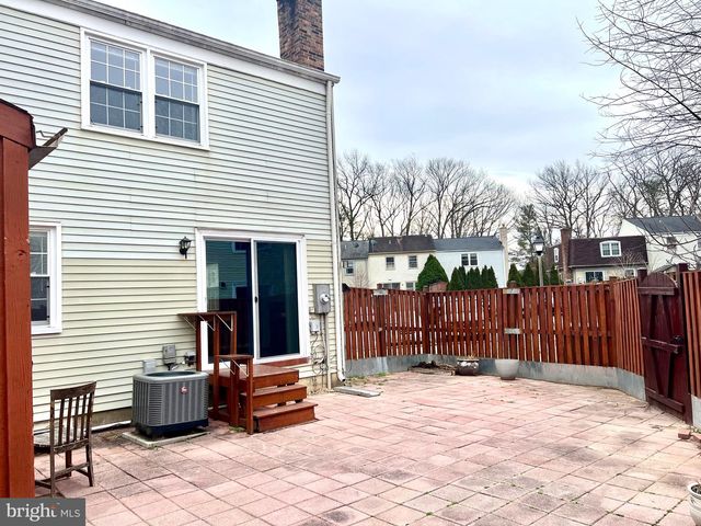 3039 TALKING ROCK DR, Fairfax, VA 22031