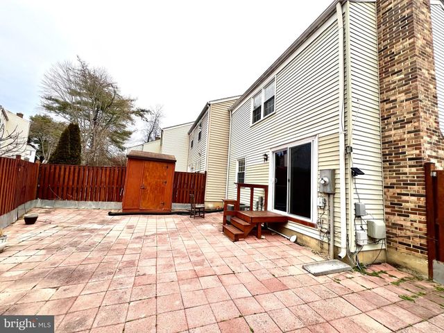 3039 TALKING ROCK DR, Fairfax, VA 22031