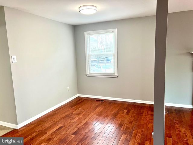 3039 TALKING ROCK DR, Fairfax, VA 22031