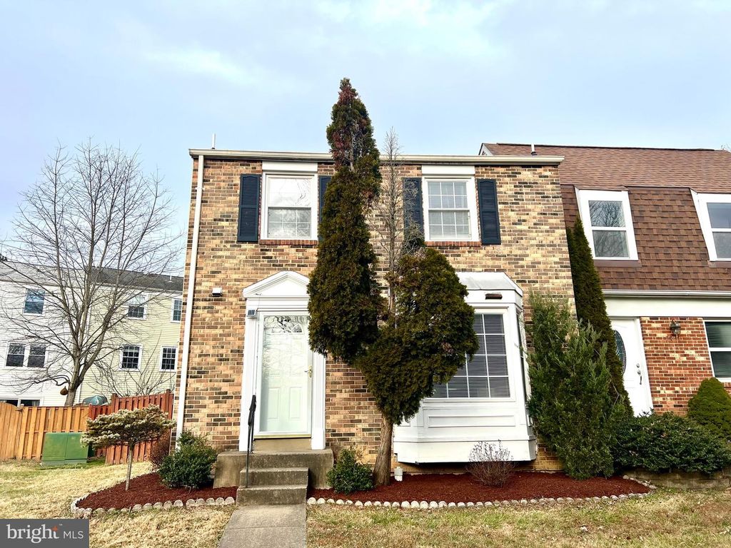 3039 TALKING ROCK DR, Fairfax, VA 22031