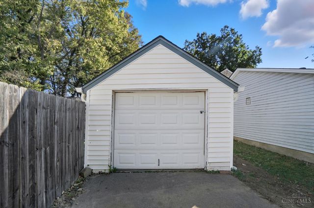 7024 Ohio Avenue, Deer Park, OH 45236