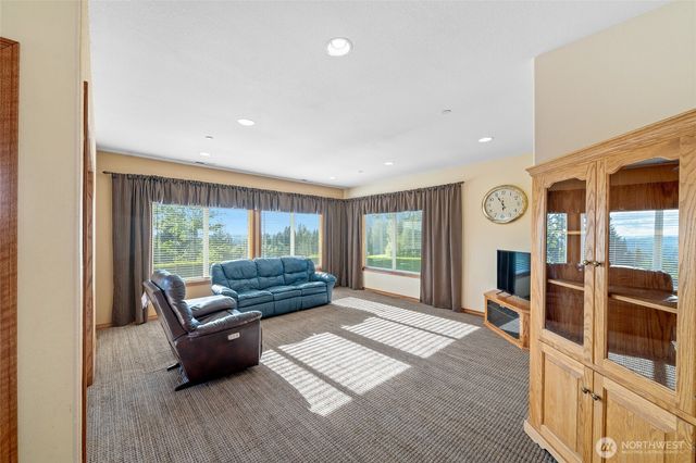 142 Nugget Drive, Centralia, WA 98531