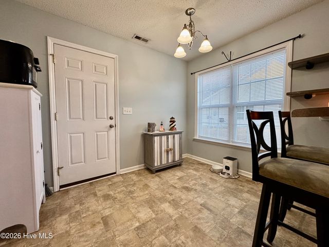 100 Kenmore Court, New Bern, NC 28560