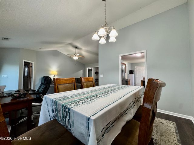 100 Kenmore Court, New Bern, NC 28560