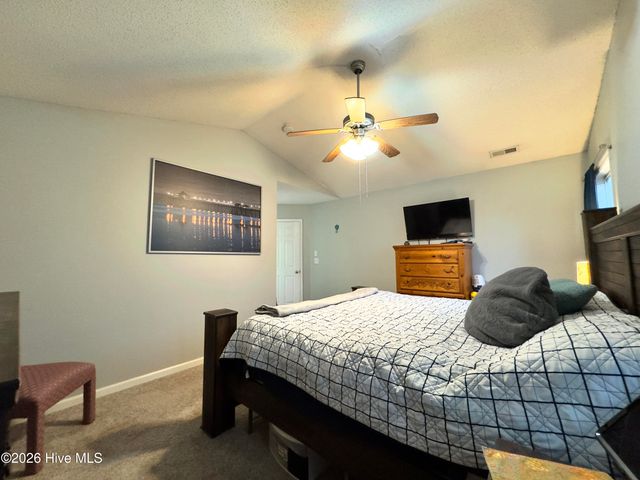 100 Kenmore Court, New Bern, NC 28560