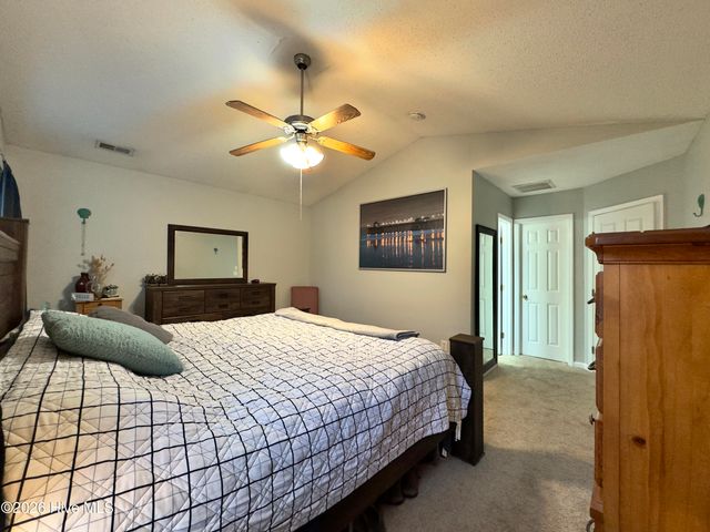 100 Kenmore Court, New Bern, NC 28560