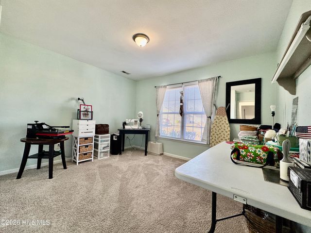 100 Kenmore Court, New Bern, NC 28560