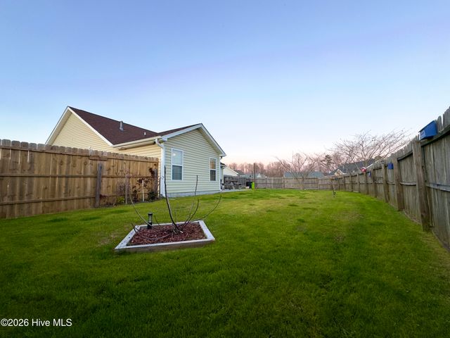 100 Kenmore Court, New Bern, NC 28560