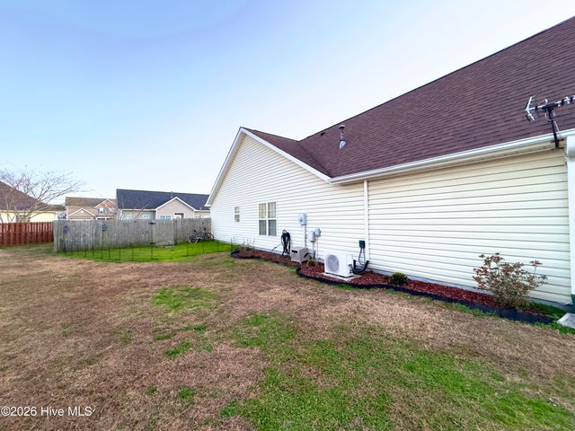 100 Kenmore Court, New Bern, NC 28560