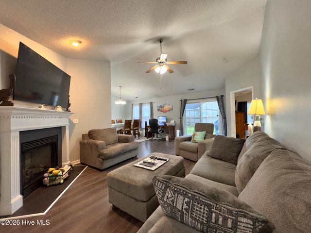 100 Kenmore Court, New Bern, NC 28560