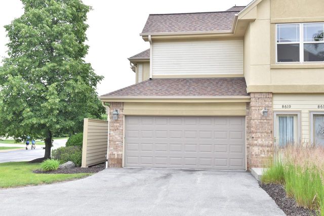 8619 S Deerwood LANE, Franklin, WI 53132