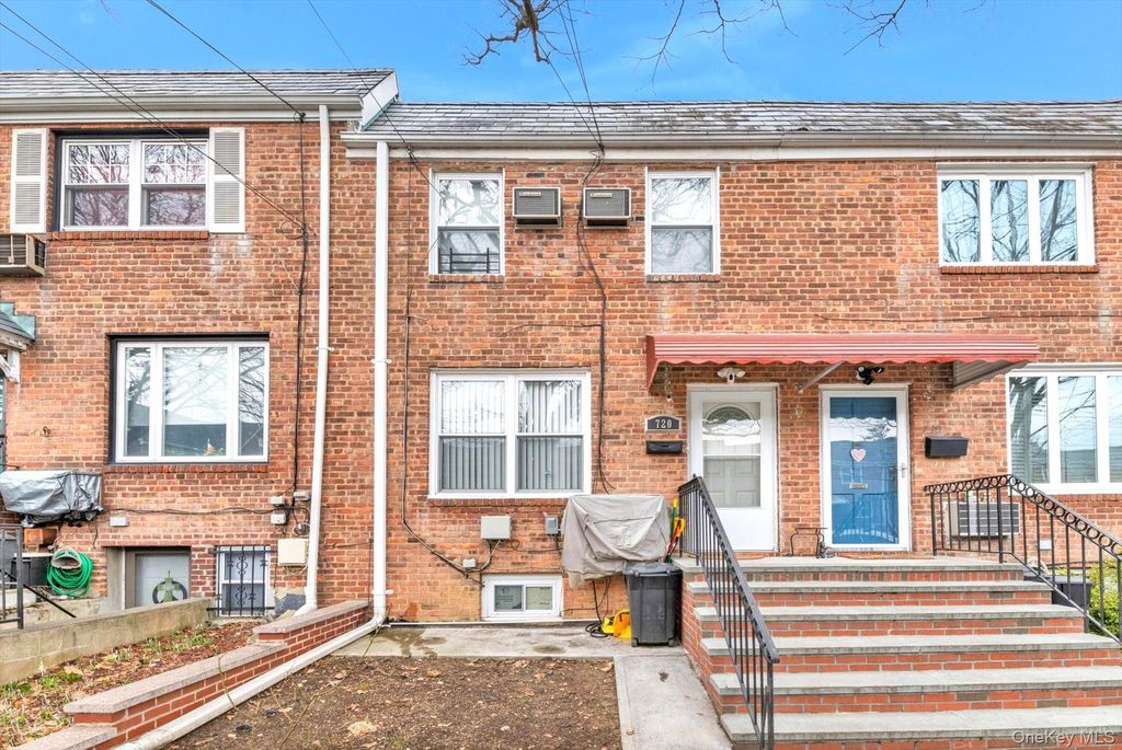 7-20 160th Street, Whitestone, NY 11357